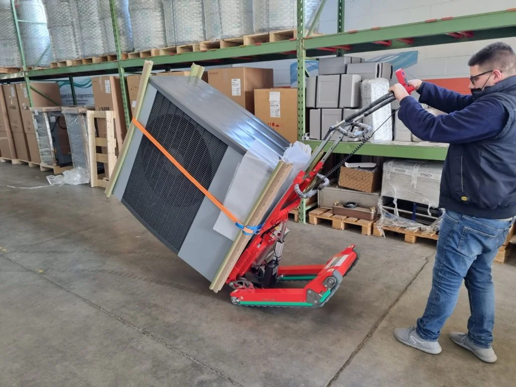 le basculement d'une charge lourde pendant le transport